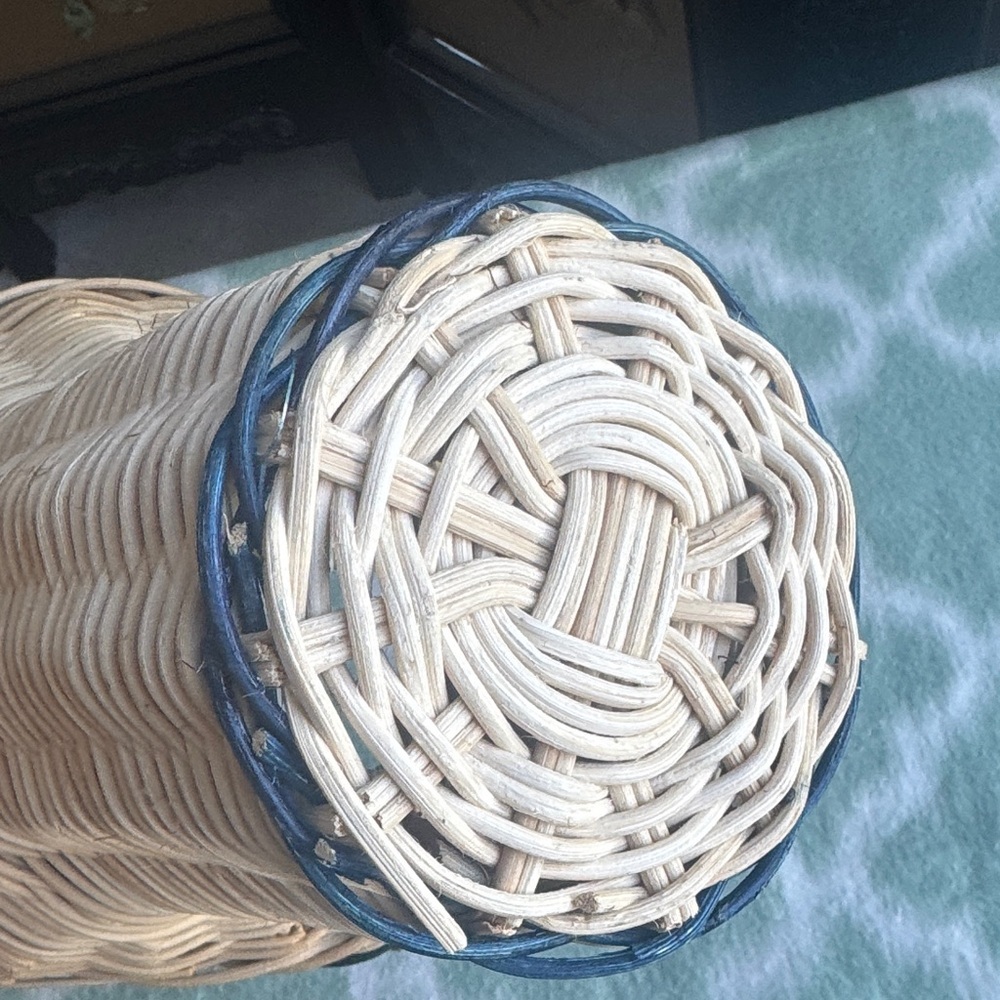 Nautical design Wicker ceramic wine bottle Basket with Handle - Picture 6 of 8